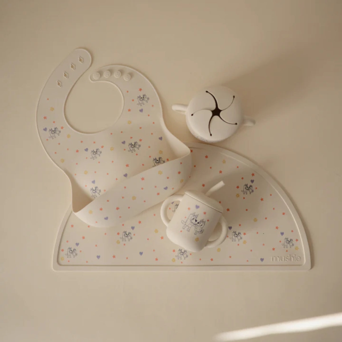 Mushie Silicone Baby Bib Bluey Ivory