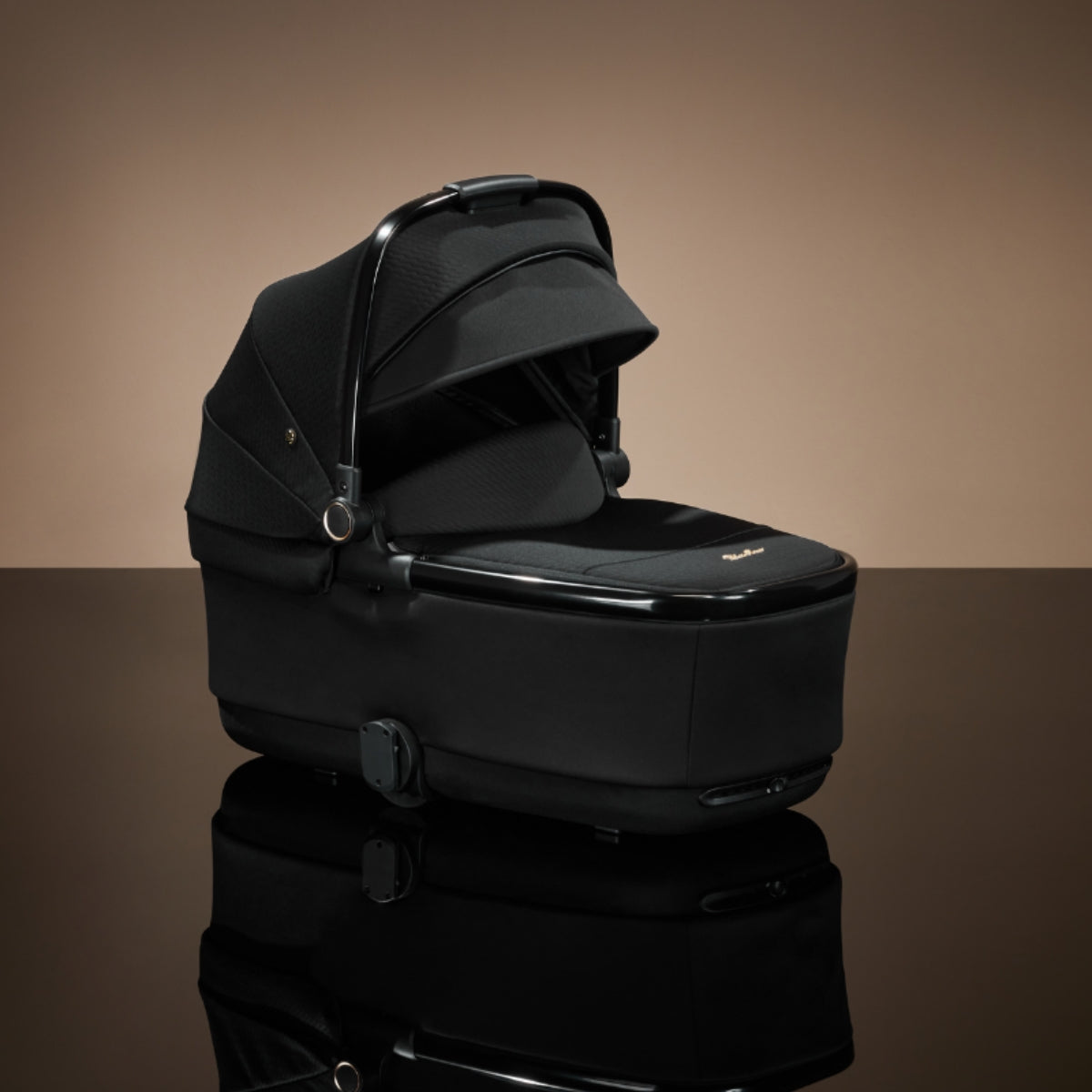 Silver Cross Reef 2 Bassinet - Espresso (Special Edition)