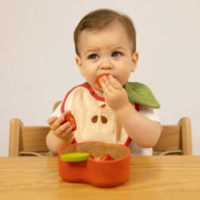 Oli & Carol Dinnerware Bowl & Spoon Set - Pepa The Apple