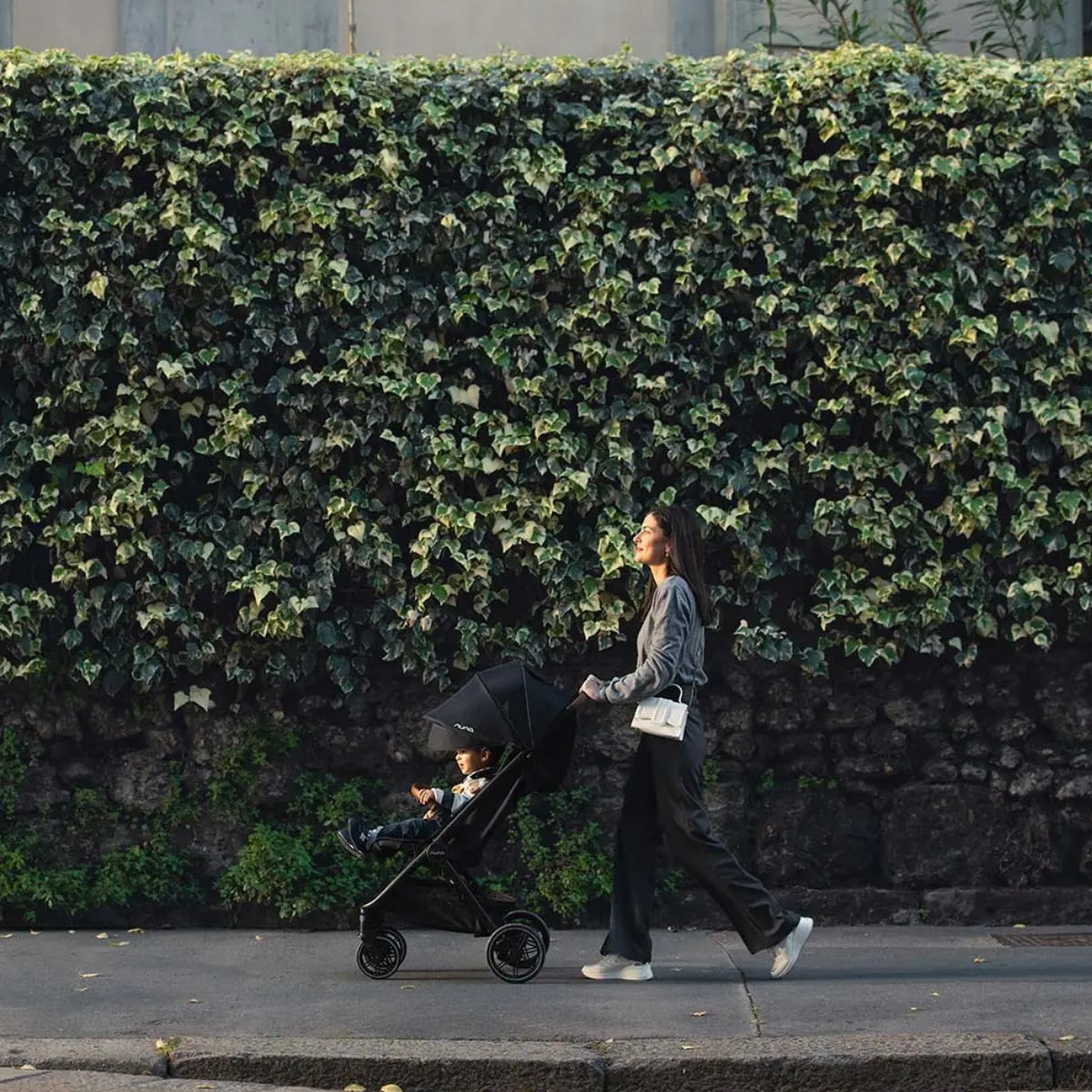 Nuna Trvl Lx Stroller - Caviar