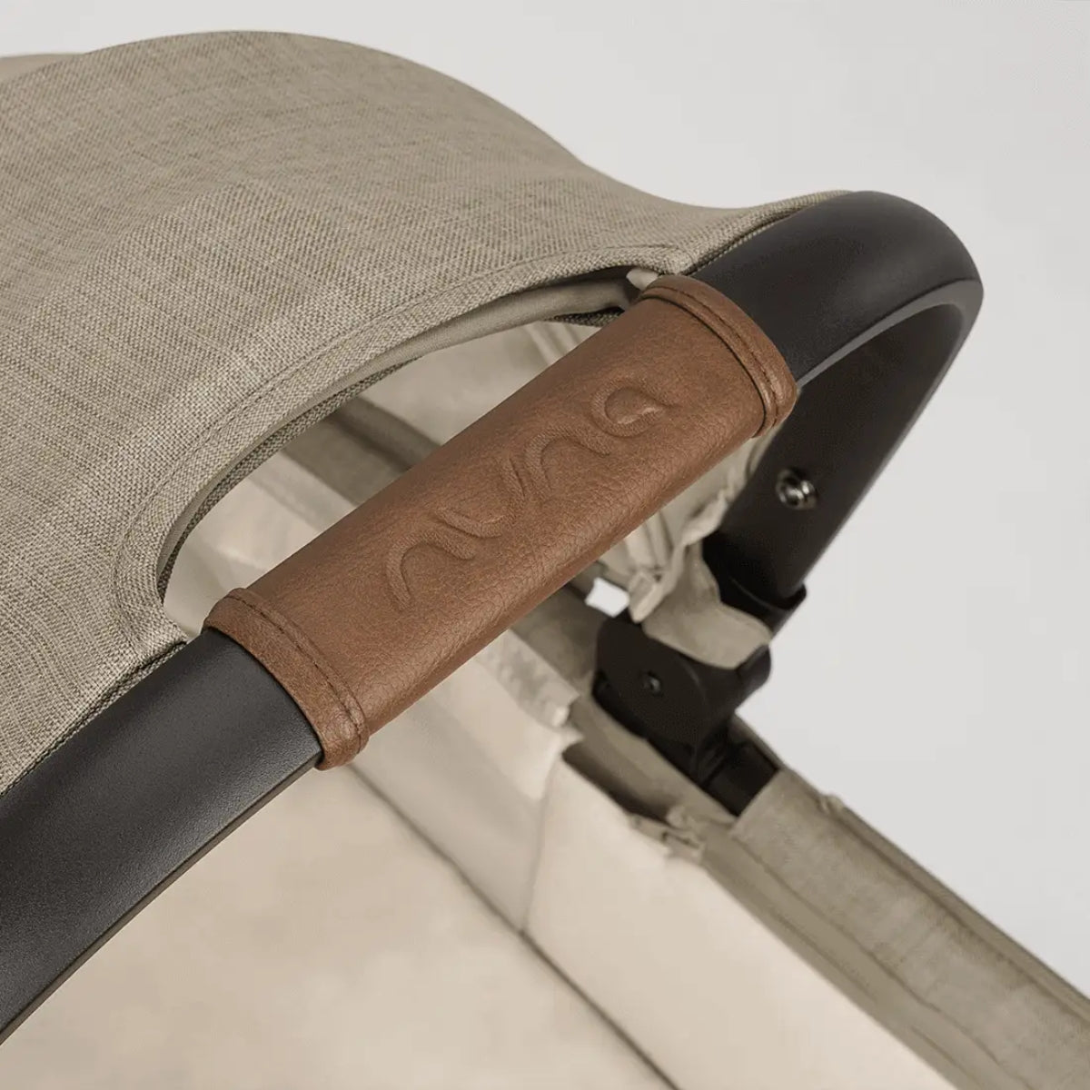 Nuna Demi Next Bassinet + Stand - Hazelwood