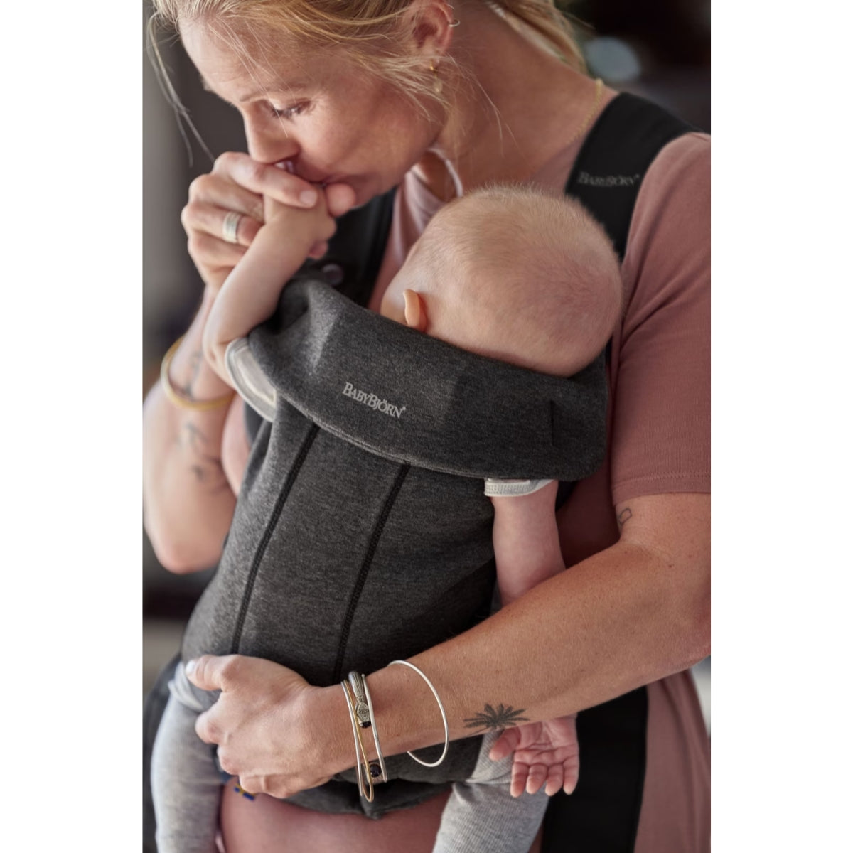 BabyBjörn Baby Carrier Mini 3D Jersey - Charcoal