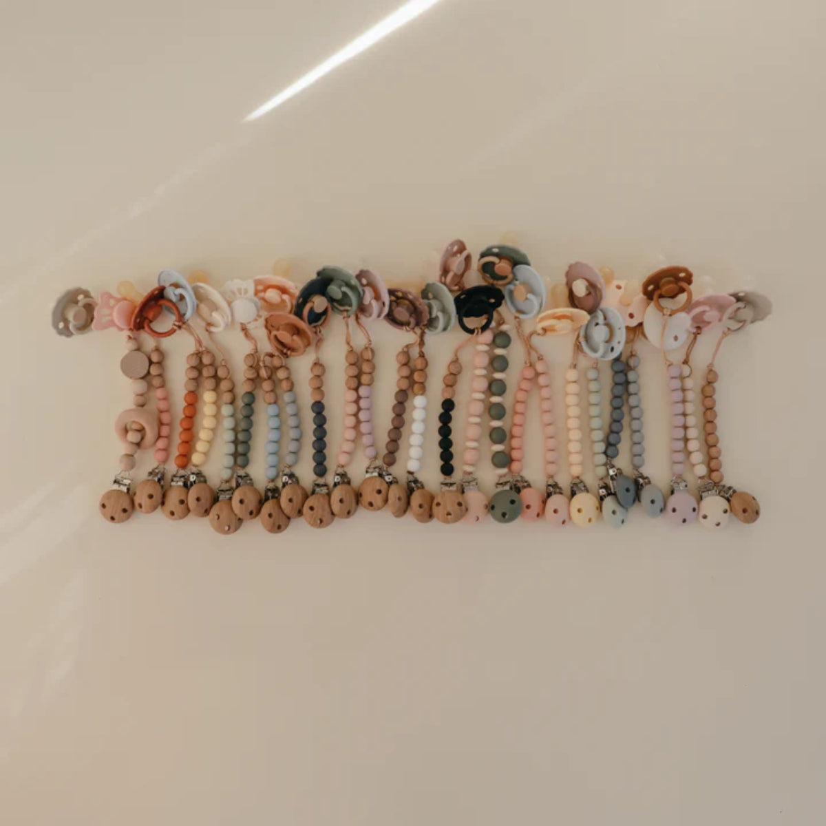 Mushie FRIGG Natural Rubber Cinnamon Charm Pacifier 6-Pack