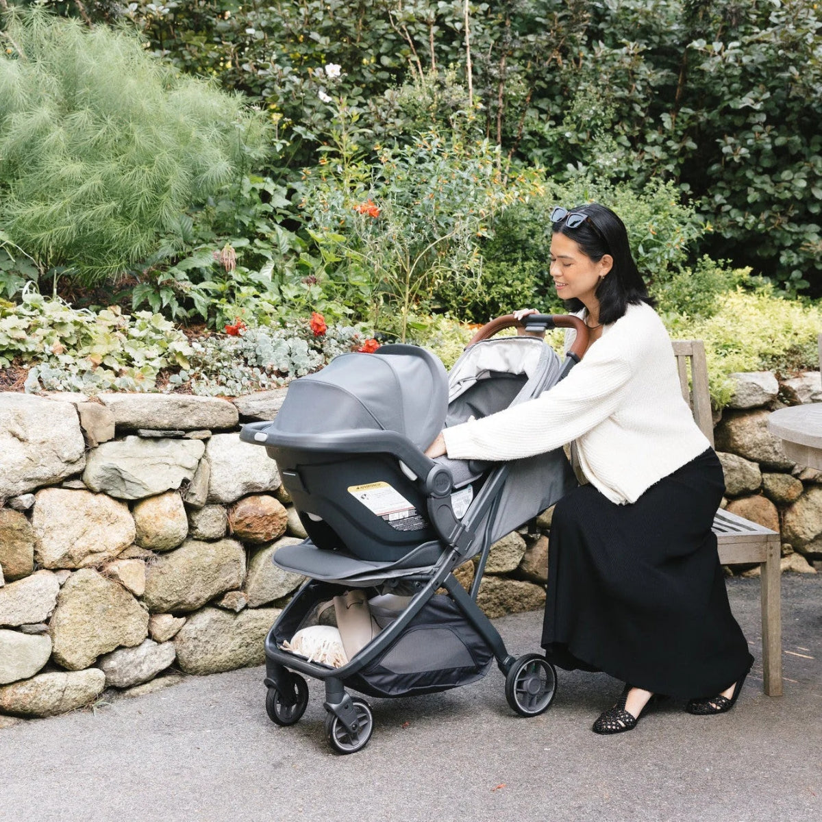 UPPAbaby Minu V3 Compact Stroller - Greyson (Charcoal Melange / Carbon Frame / Saddle Leather)