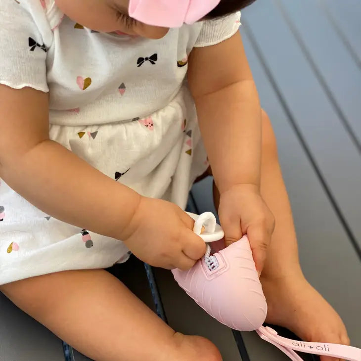 Ali + Oli Pacifier Holder Case - Pink - Luna Baby Store Miami