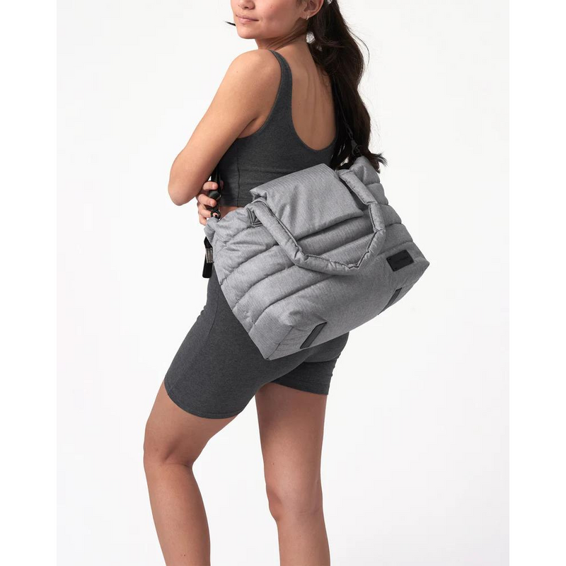 7 AM Voyage Capri Diaper Crossbody Tote - Heather Grey