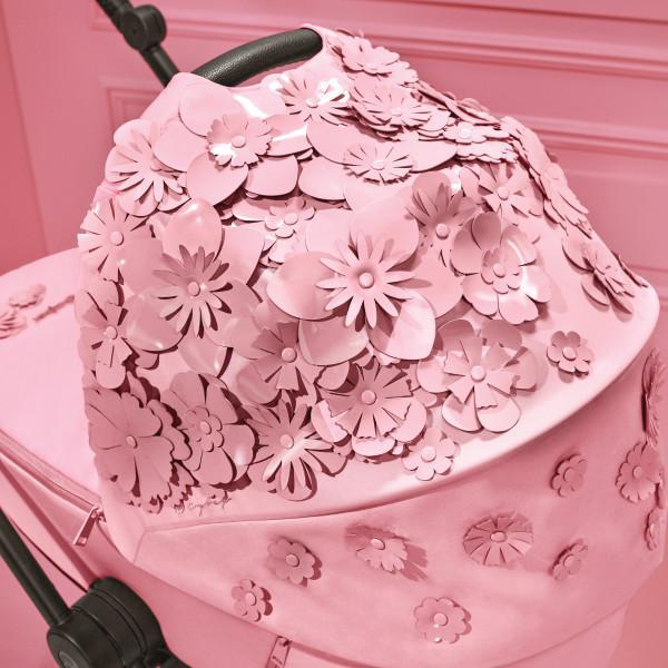 Cybex Priam 4/E-Priam 2 Lux Carry Cot - Simply Flowers Pale Blush - Protection and Everyday Convenience