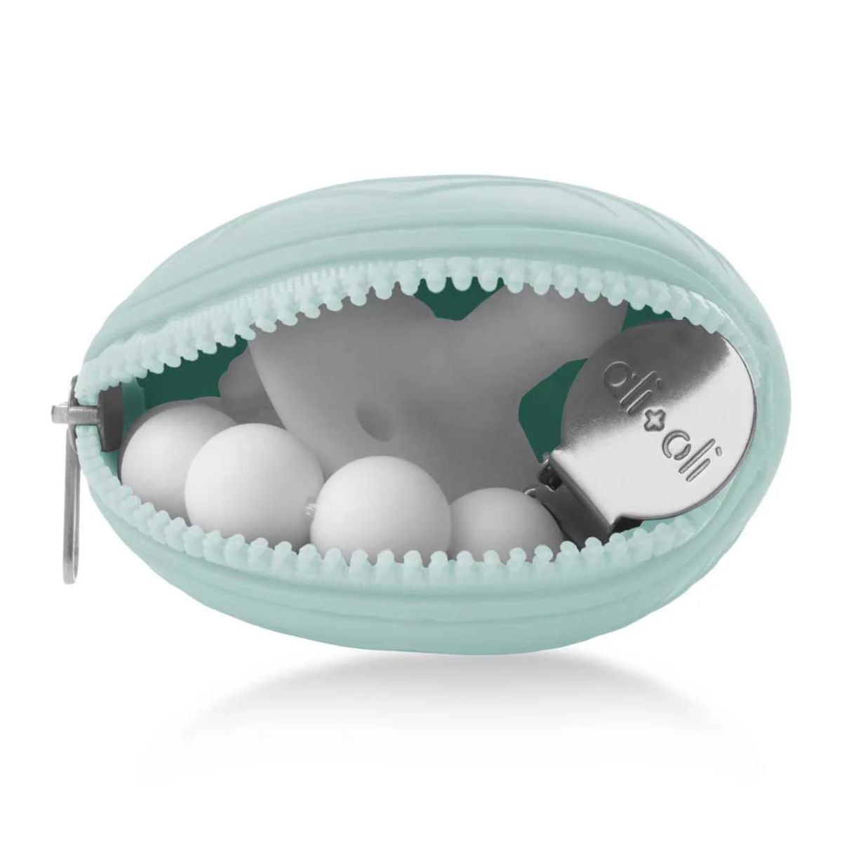 Hygienic Pacifier Storage On the Go
