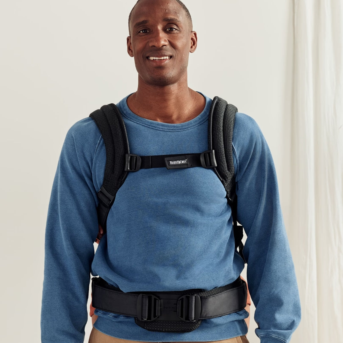 BabyBjörn Baby Carrier Harmony 3D Mesh Black on Luna Baby Store Miami