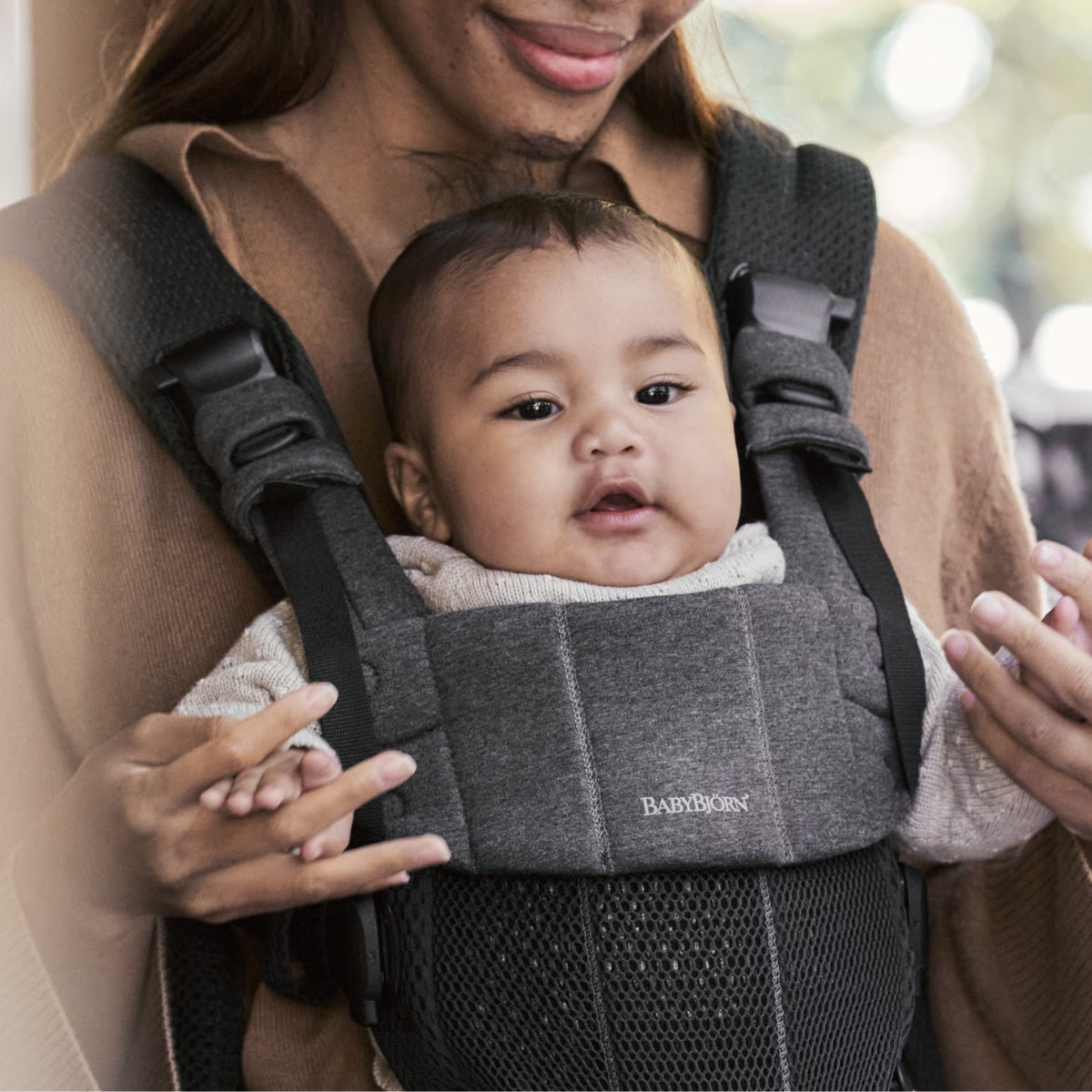 BabyBjörn Baby Carrier Harmony 3D Mesh Black on Luna Baby Store Miami
