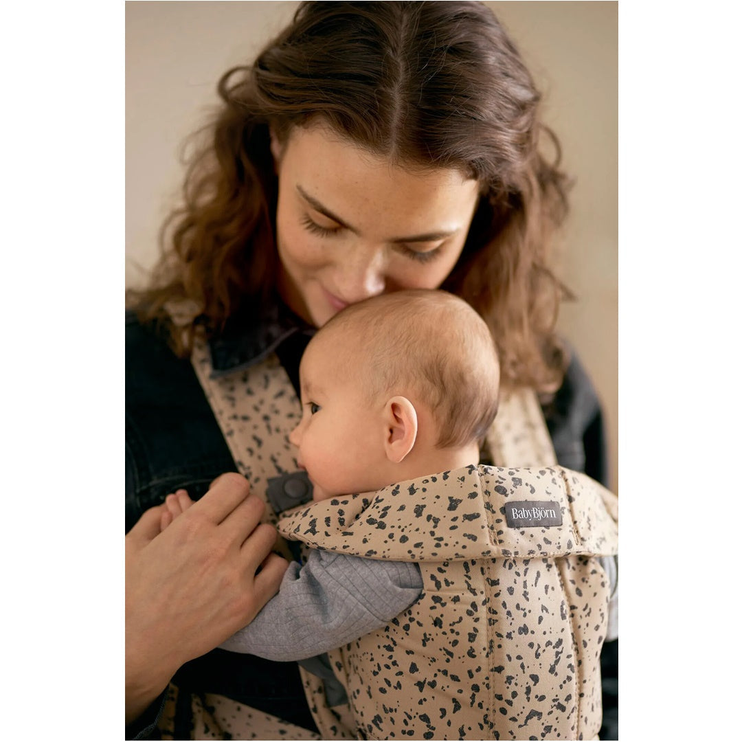 BabyBjorn Baby Carrier Mini, Woven - Dark Gray / Beige Print - Perfect for Newborn Closeness