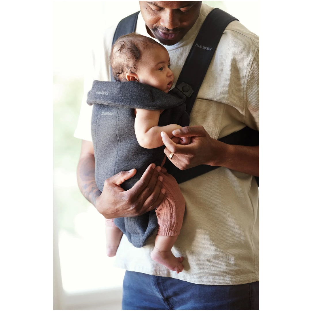 BabyBjörn Baby Carrier Mini 3D Jersey - Charcoal - Designed for Newborn Closeness
