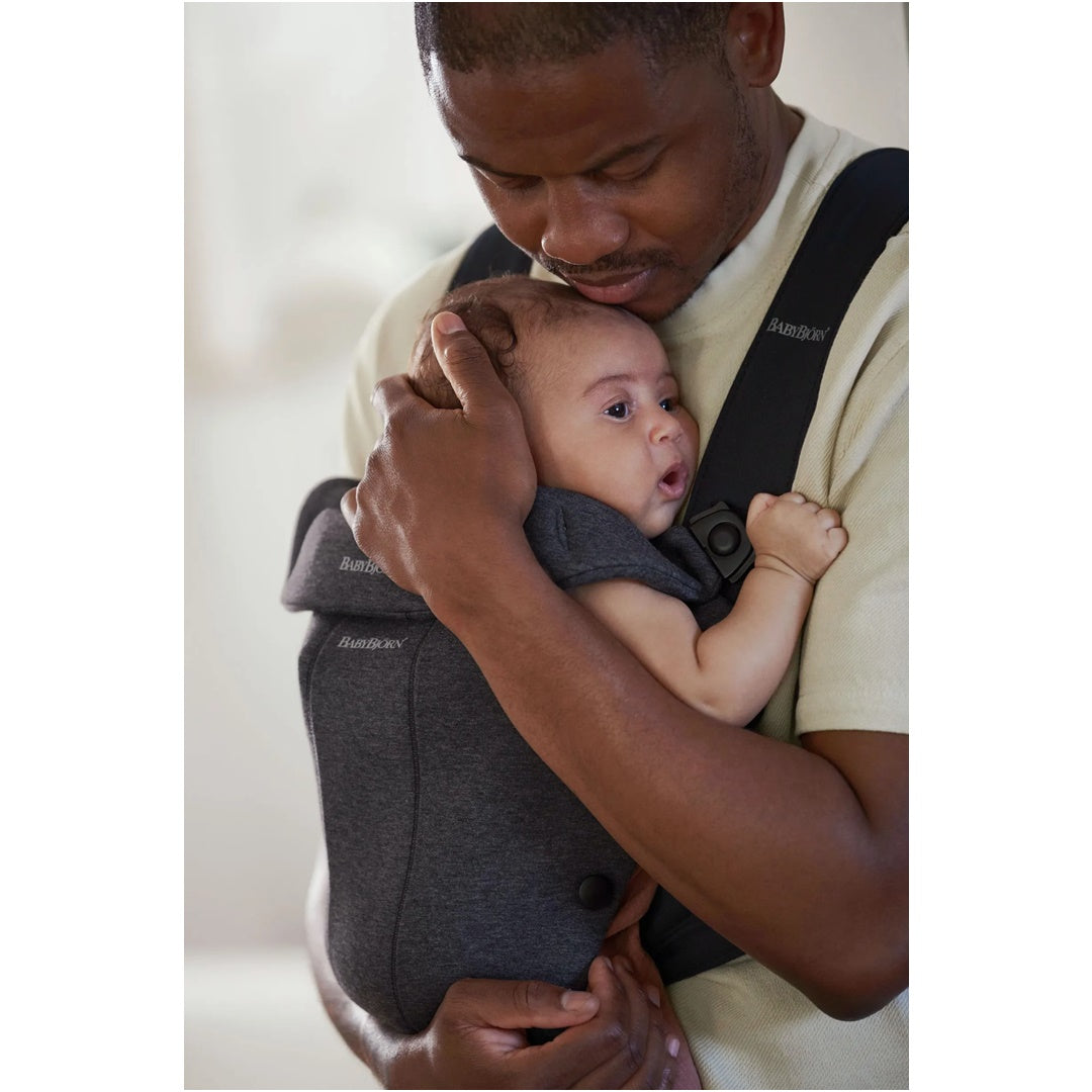 BabyBjörn Baby Carrier Mini 3D Jersey - Charcoal - Quick & Easy to Use