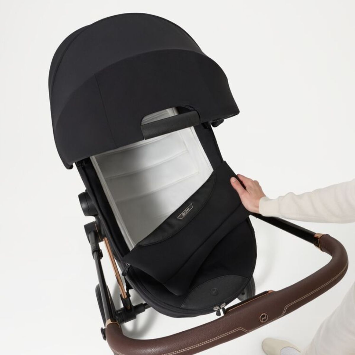 CYBEX PRIAM Fold Lux Carry Cot - Cozy Beige on Luna Baby Store Miami