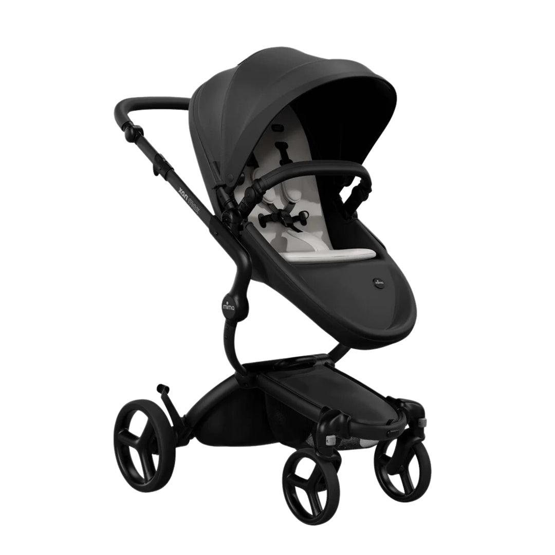 Carrinho de Bebê Mima Xari Max Preto Com Estrutura Preta e Assento Branco - Mima Babytunes