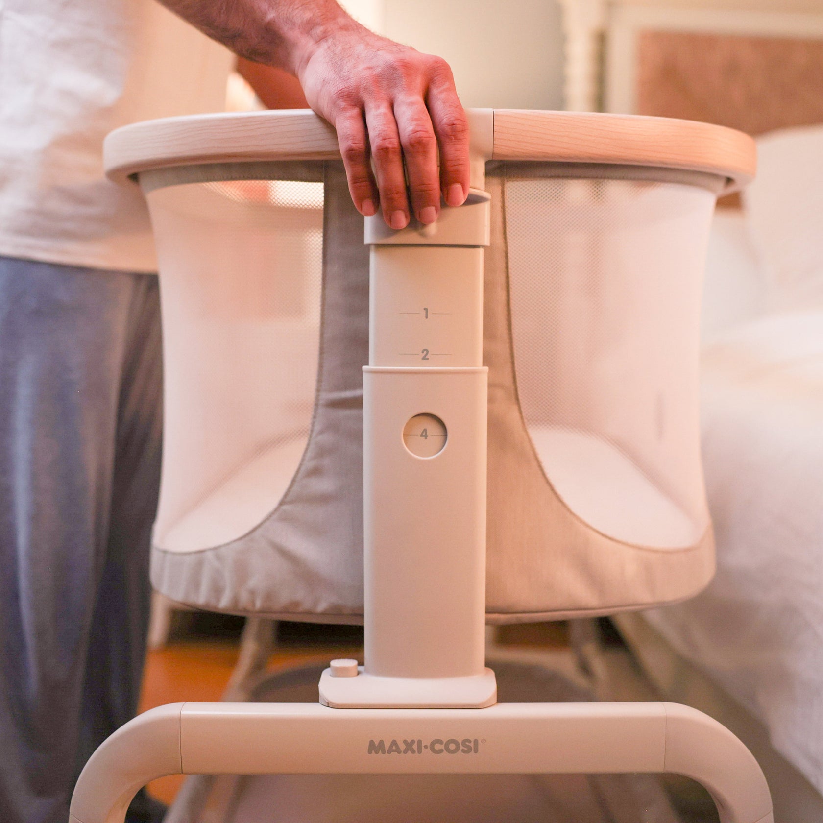 Berço Iora Maxi-Cosi Classic Oat - Flexible bedside positioning