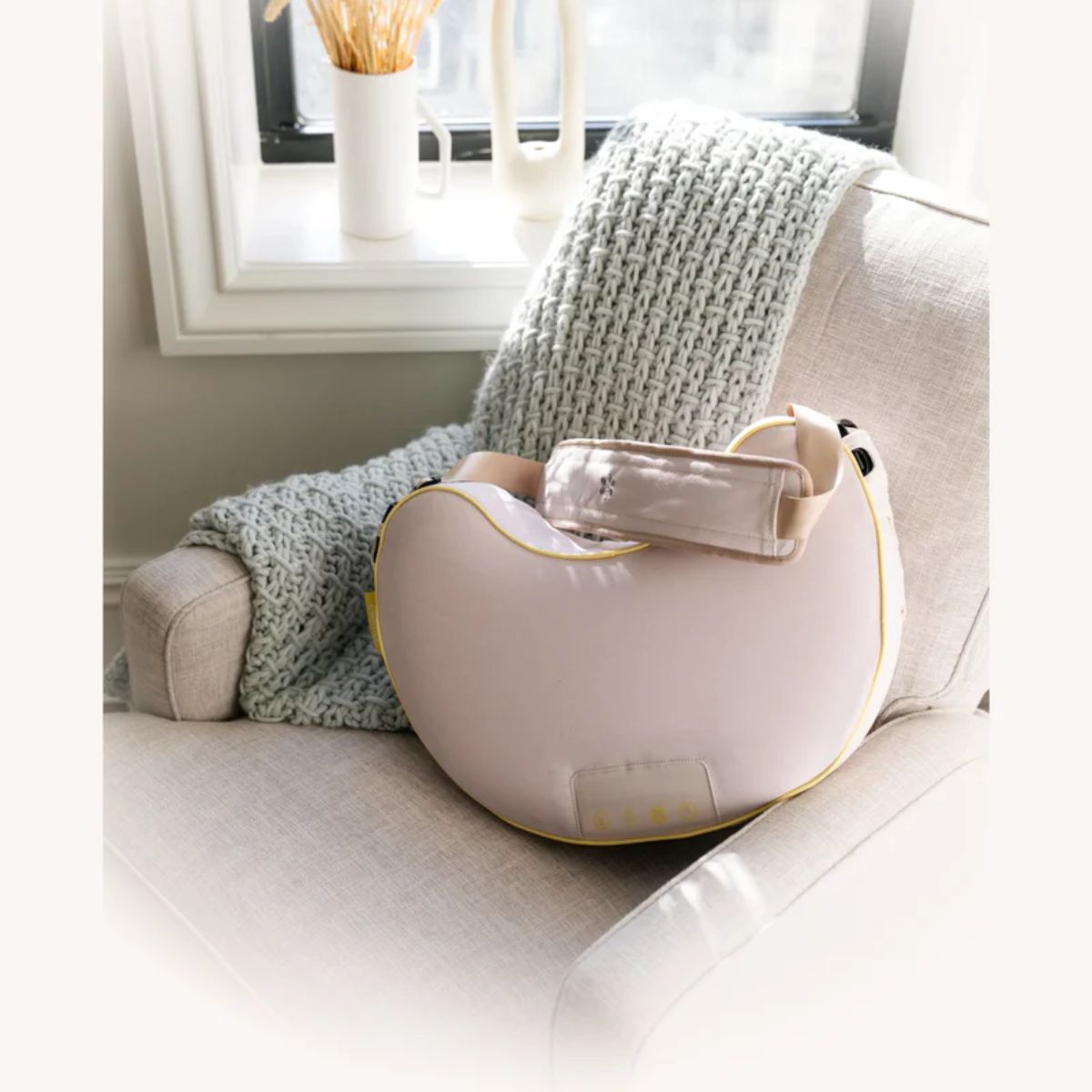 Comia Halo Smart Nursing Pillow on Luna Baby Store Miami
