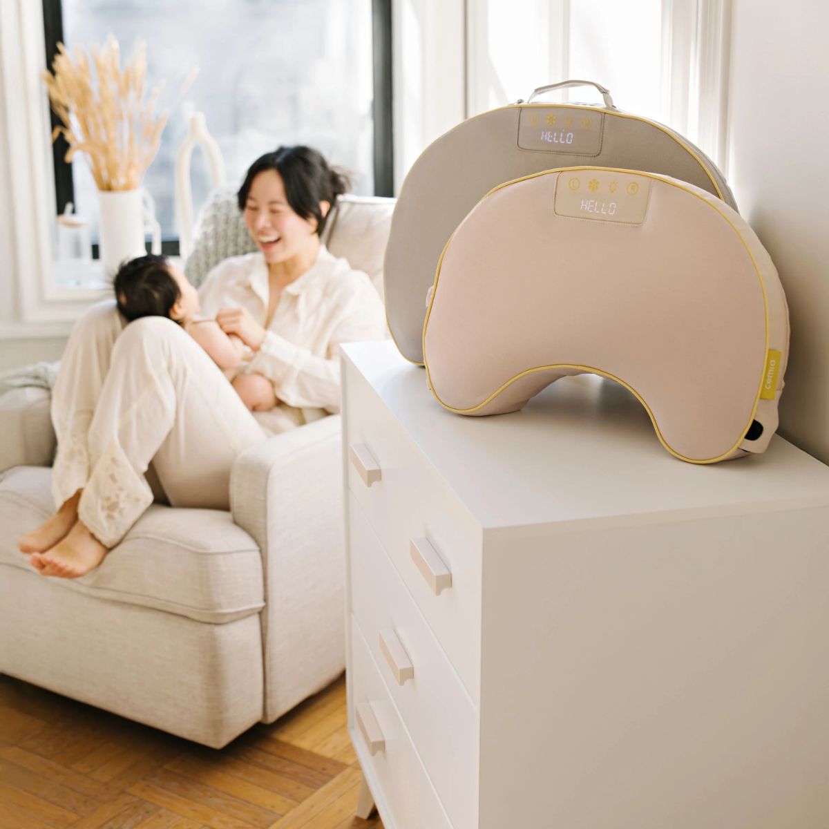 Comia Halo Smart Nursing Pillow on Luna Baby Store Miami