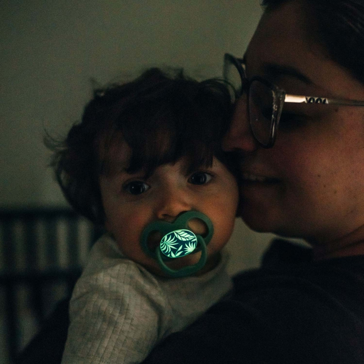 Dr. Brown’s Advantage Glow-in-the-Dark Pacifiers 6-18M Pack of 2 Blue Nature