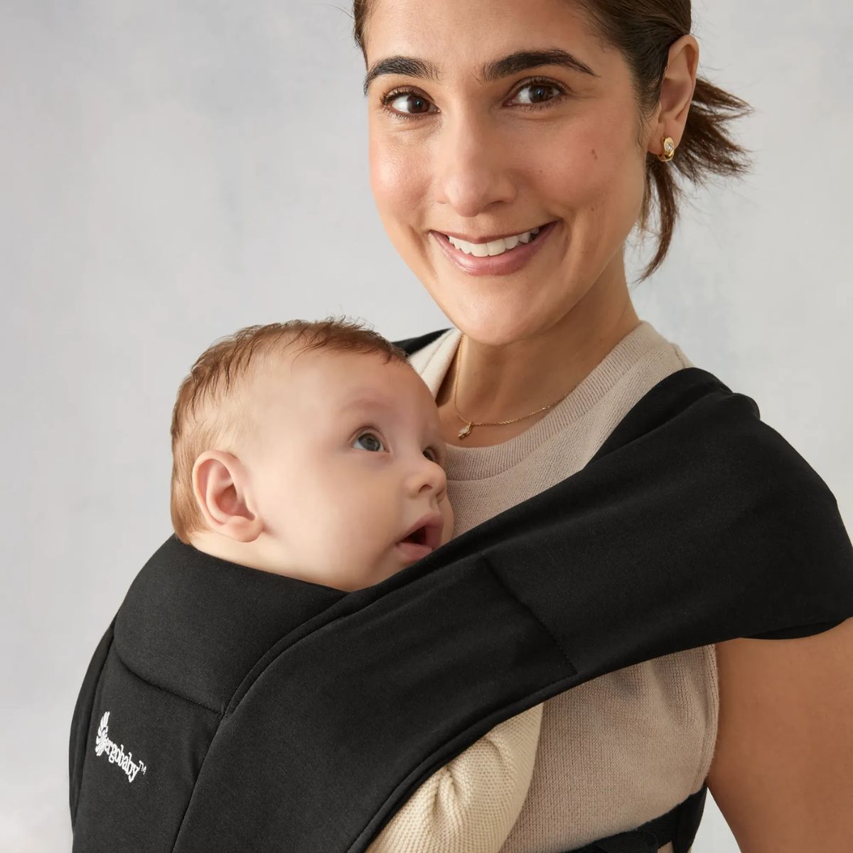 Ergobaby Embrace Newborn Baby Carrier 0-12M - Pure Black on Luna Baby Store Miami