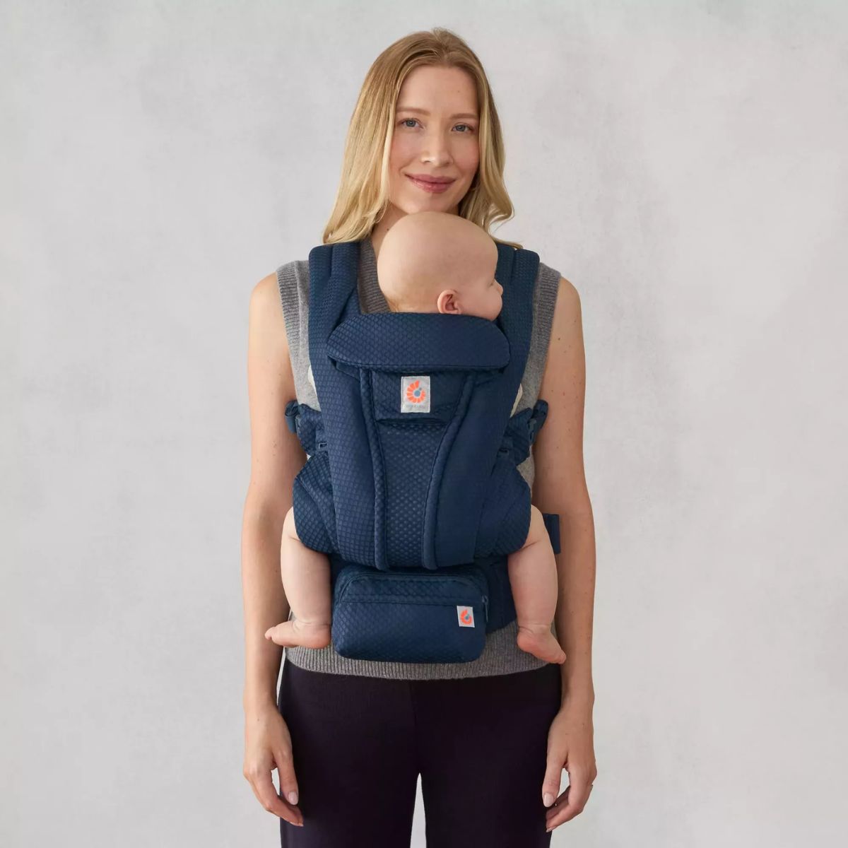 Ergobaby Omni Deluxe Newborn Baby Carrier 0-48M - Midnight Blue on Luna Baby Store Miami