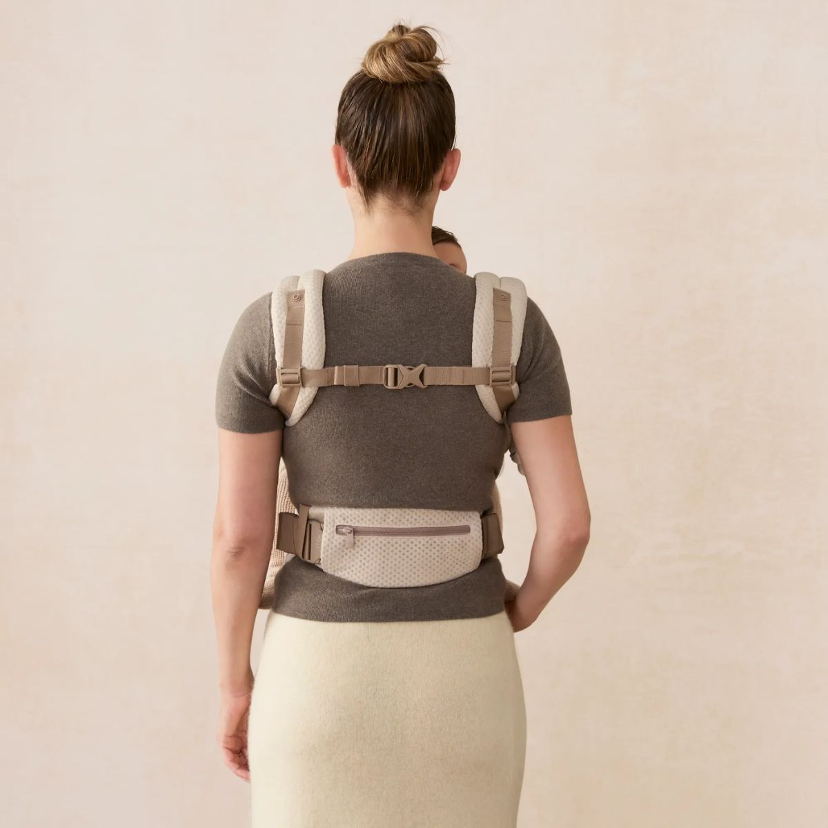 Ergobaby Omni Deluxe Newborn Baby Carrier 0-48M - Natural Beige on Luna Baby Store Miami