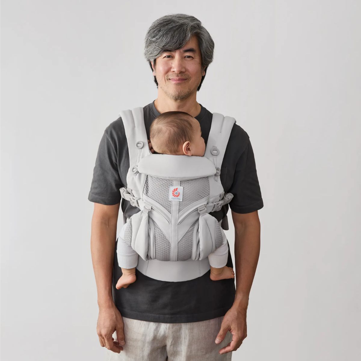Ergobaby Omni Classic Newborn Baby Carrier 0-48M - Pearl Grey on Luna Baby Store Miami
