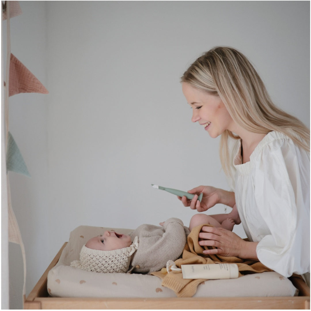 Mess-Free Diaper Cream Application