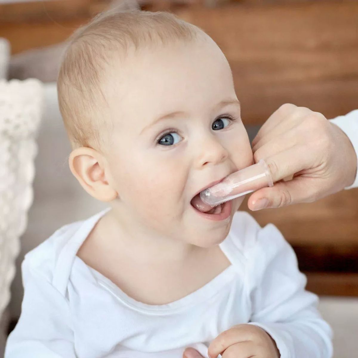 Haakaa Silicone Baby Finger Toothbrush Set 2pcs (Small & Large) - 0-24M on Luna Baby Store Miami