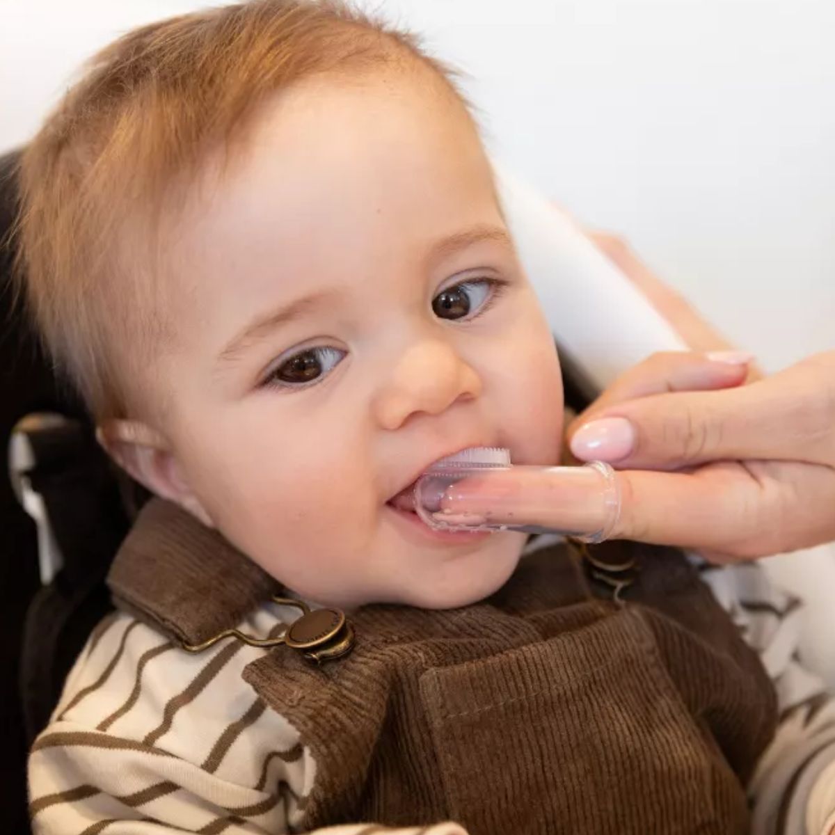 Haakaa Silicone Baby Finger Toothbrush Set 2pcs (Small & Large) - 0-24M on Luna Baby Store Miami