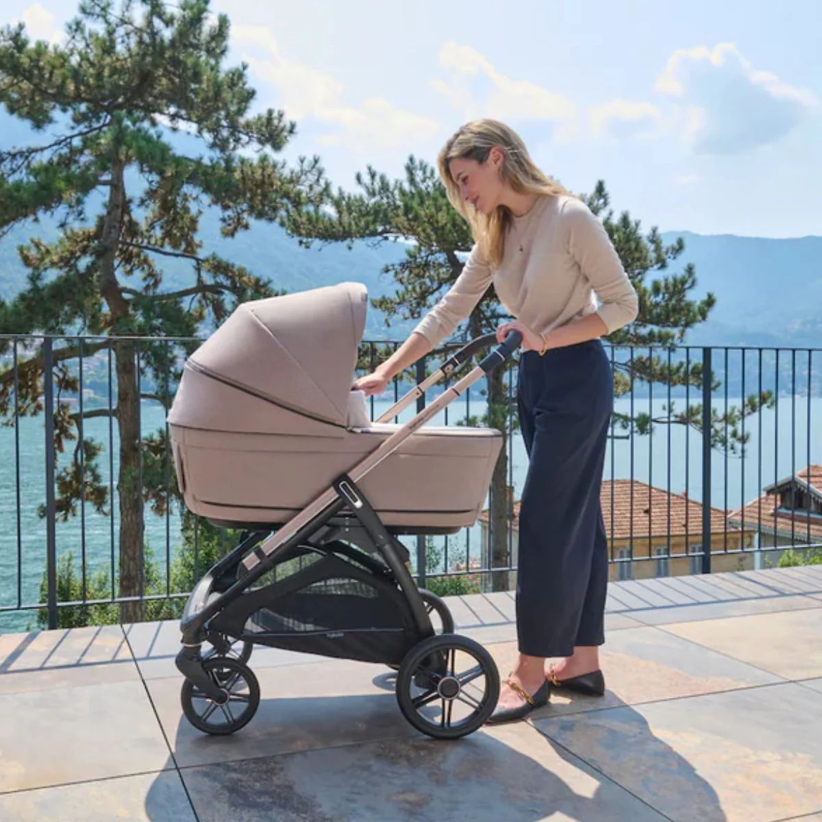 Inglesina Aptica Stroller & Bassinet + Stand - Velvet Grey on Luna Baby Store Miami