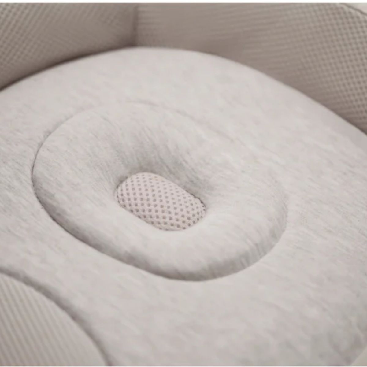 Inglesina Welcome Pod Lounger - Delicate Pink on Luna Baby Store Miami