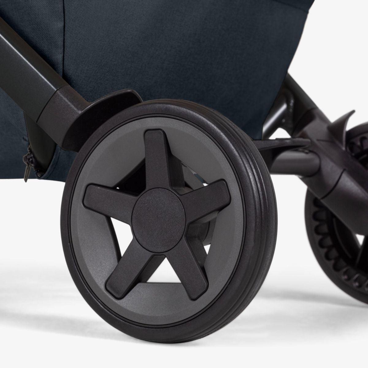 Joolz Aer2 Lightweight Compact Stroller - Dark Navy Blue on Luna Baby Store Miami