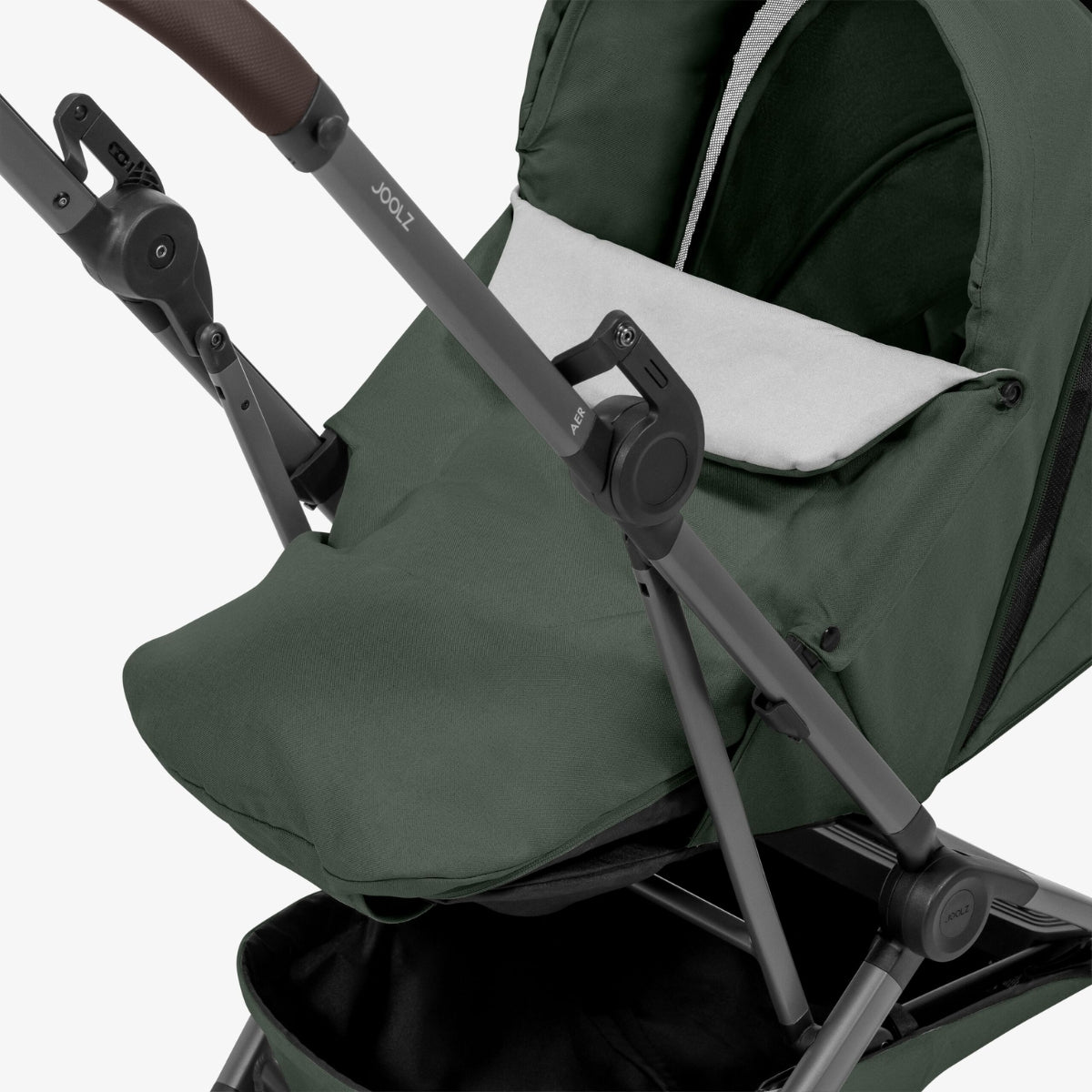 Joolz Aer2 Nest to seat - Forest Green on Luna Baby Store Miami
