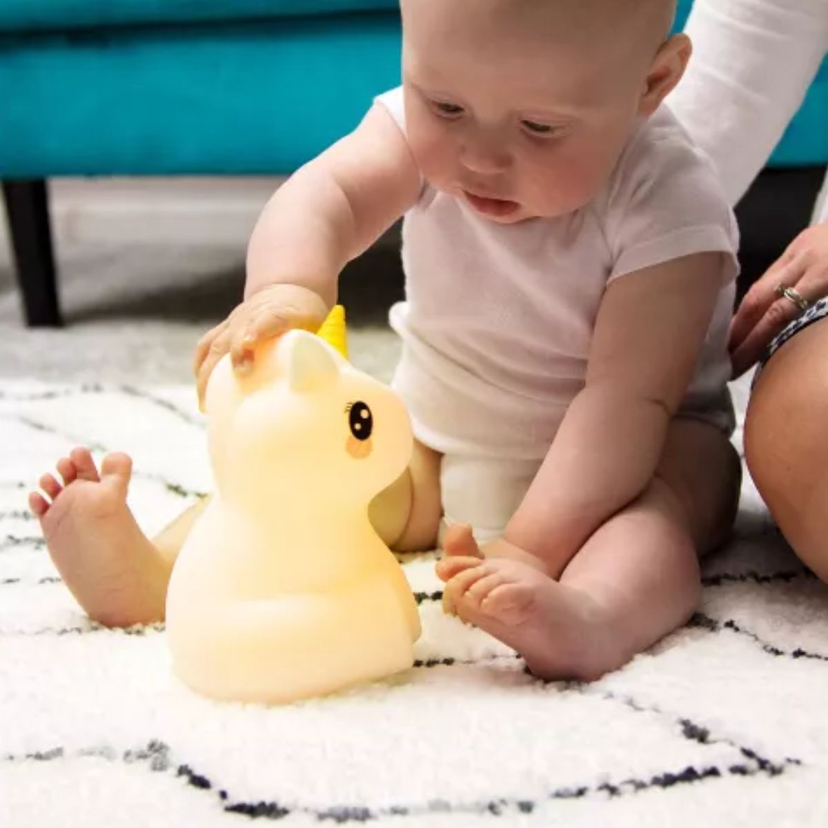 LumieWorld LumiPets LED Night Light with Remote Control - Unicorn on Luna Baby Store Miami