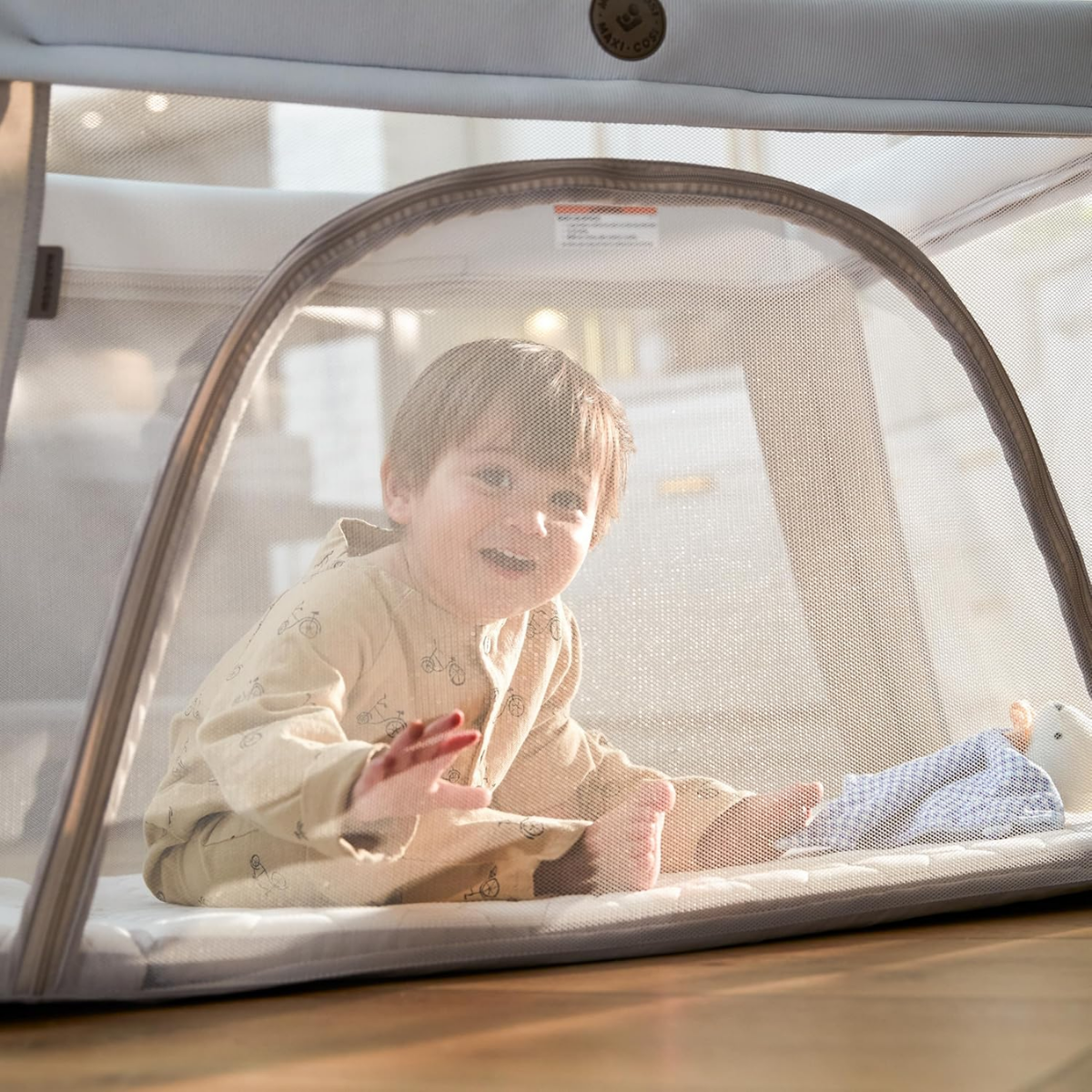 Maxi-Cosi Calao Travel Play Yard - Classic Oat - Modern Practical Everyday Features