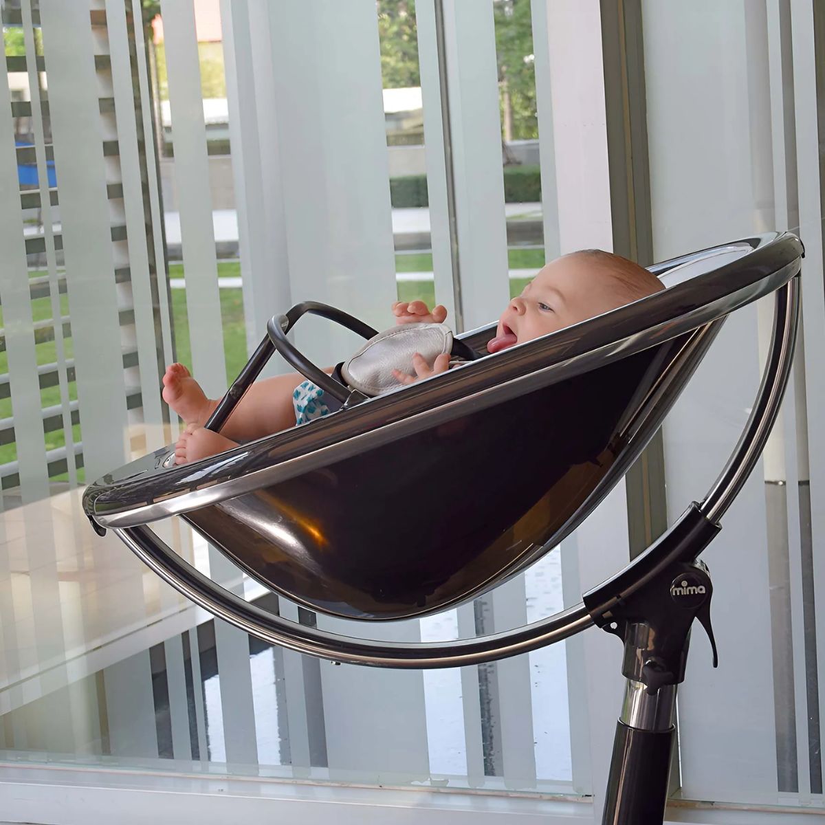 Mima Moon 2G High Chair Black/Camel - Comfort at Every Stage