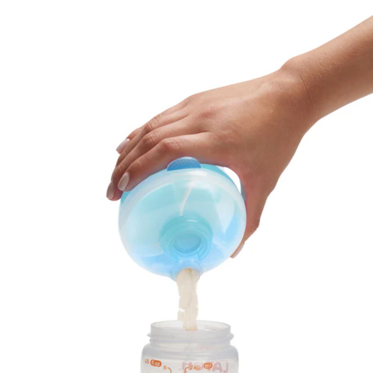 Munchkin Formula Dispenser - Light Blue on Luna Baby Store Miami