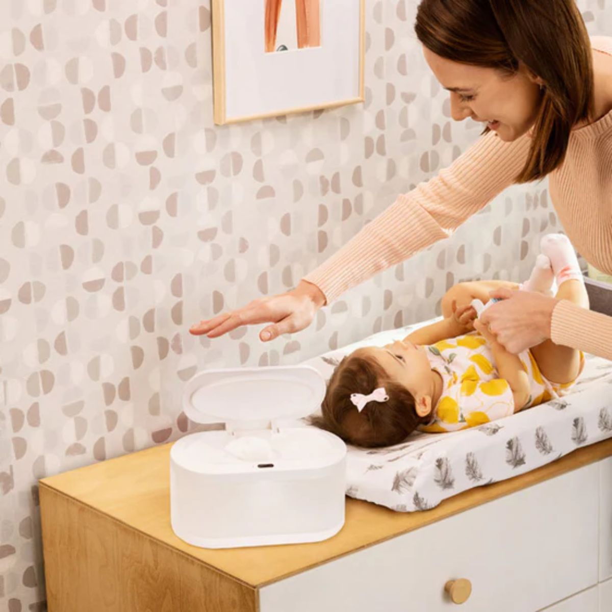 Munchkin Touch Free Baby Wipe Warmer with Motion Sensor & Nightlight on Luna Baby Store Miami