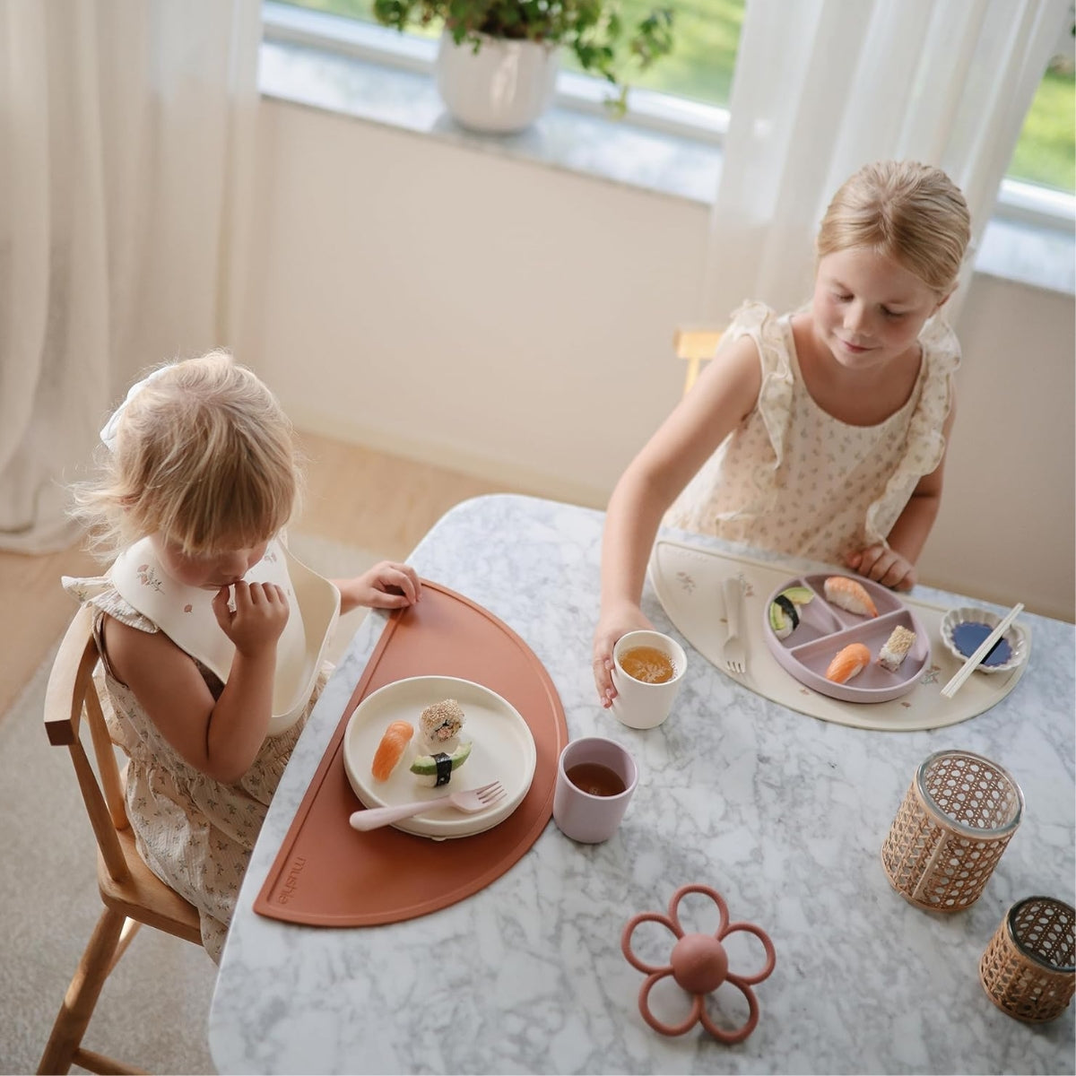 Mushie - Classic Silicone Suction Plate BPA-Free Non-Slip Design Ivory