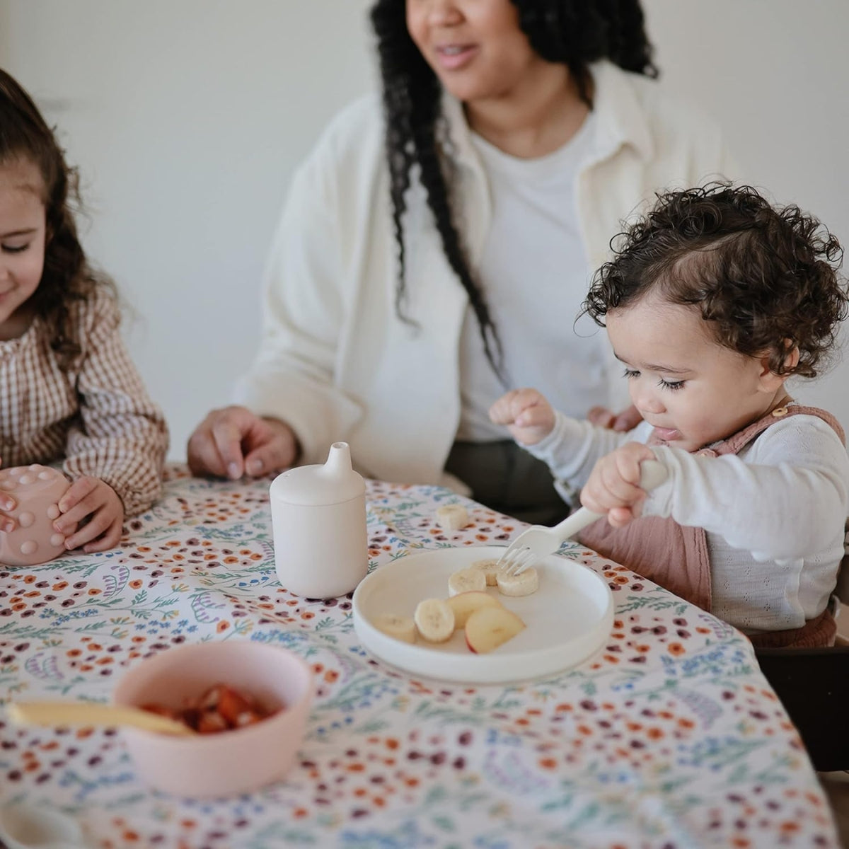 Mushie - Classic Silicone Suction Plate BPA-Free Non-Slip Design Ivory