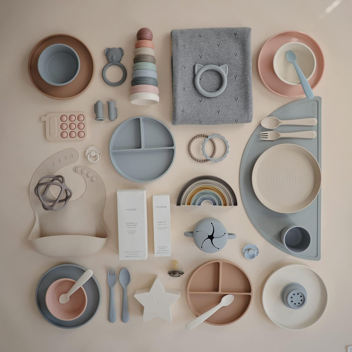 Mushie - Classic Silicone Suction Plate BPA-Free Non-Slip Design Ivory