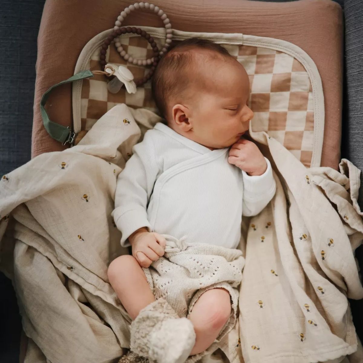 Mushie FRIGG Lucky Symmetrical Pacifier set (6-18M) - Cream e Blush