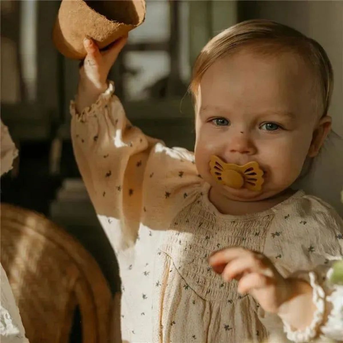 Mushie FRIGG Lucky Symmetrical Pacifier set (6-18M) - Cream e Blush - Safety