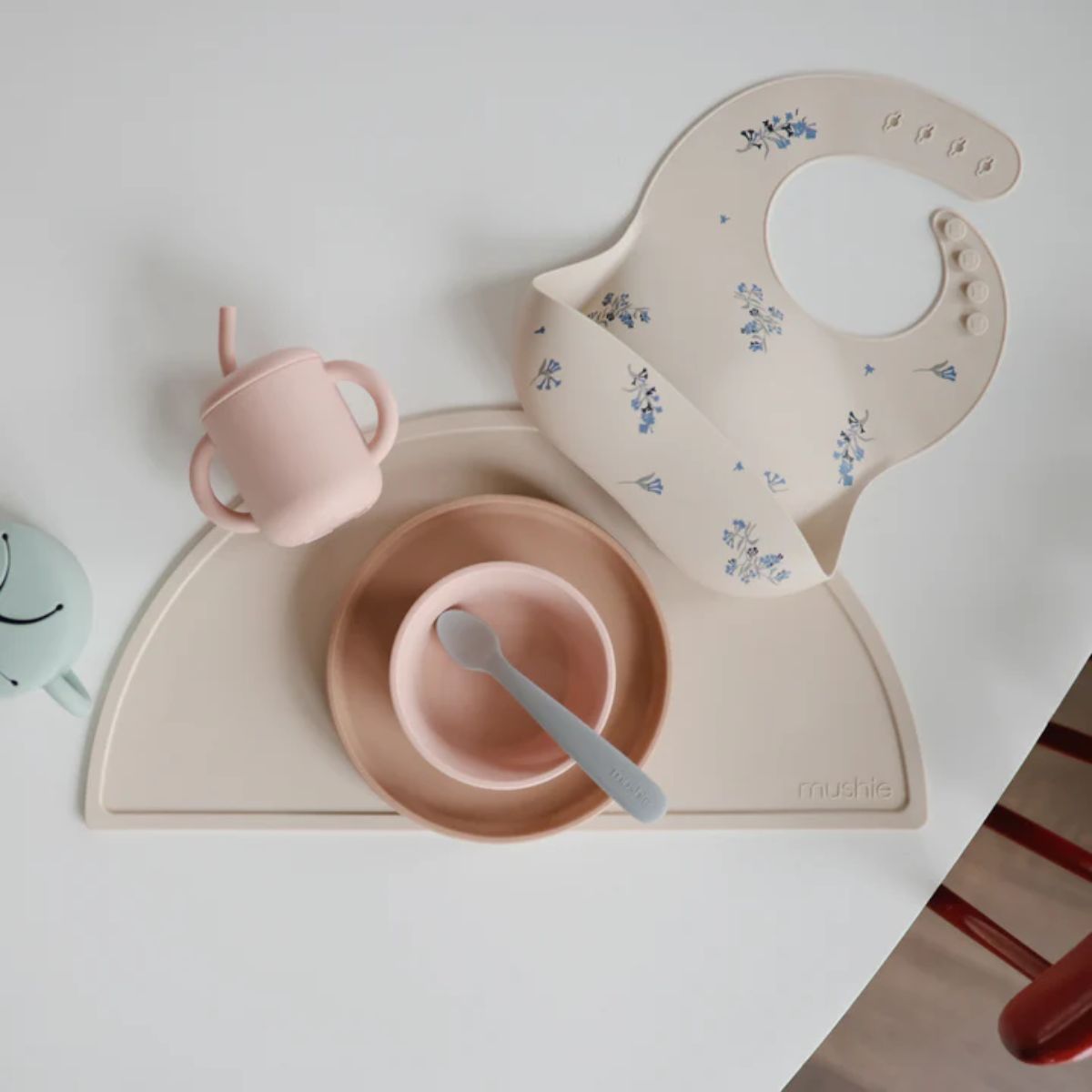 Mushie Silicone Baby Bib - Lilac Flowers on Luna Baby Store Miami