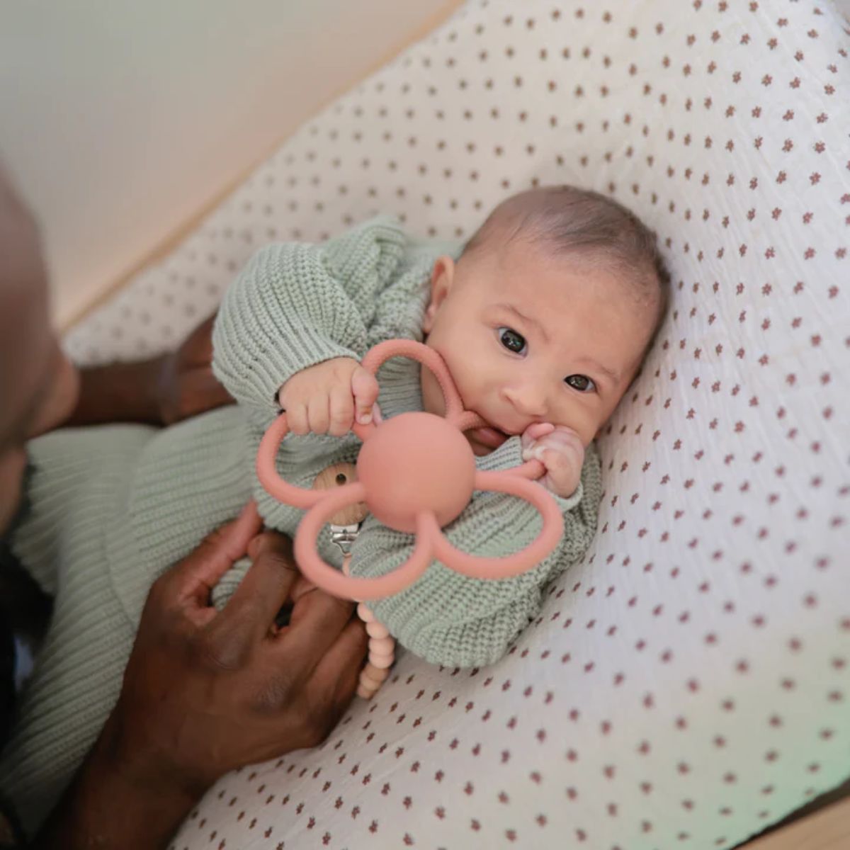 Mushie Silicone Daisy Rattle Teether - Dusty Rose on Luna Baby Store Miami