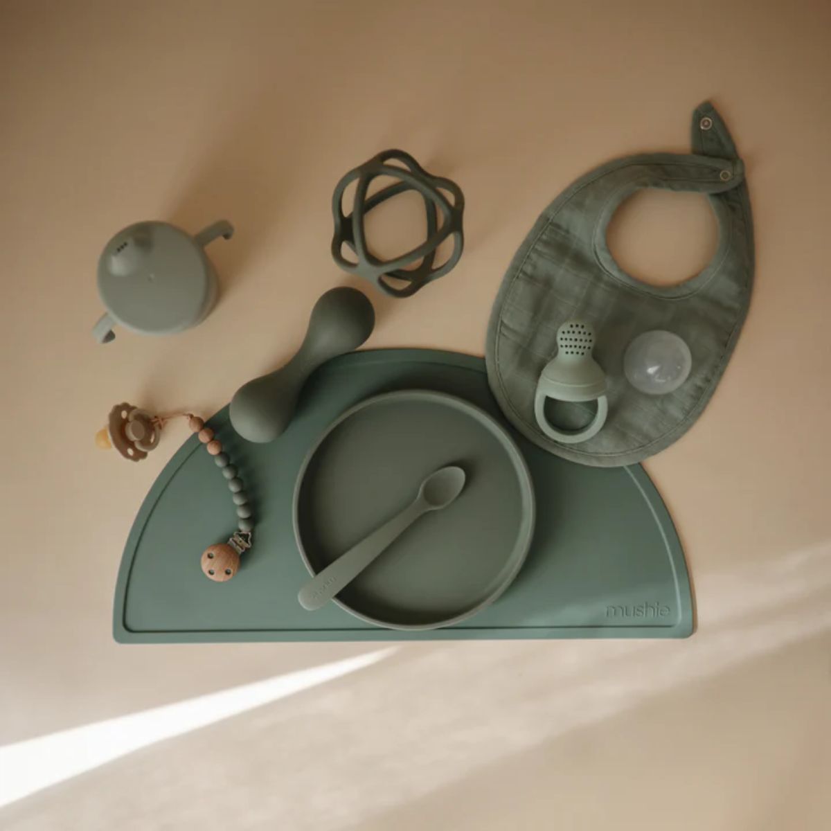 Mushie Silicone Placemat - Dried Thyme on Luna Baby Store Miami