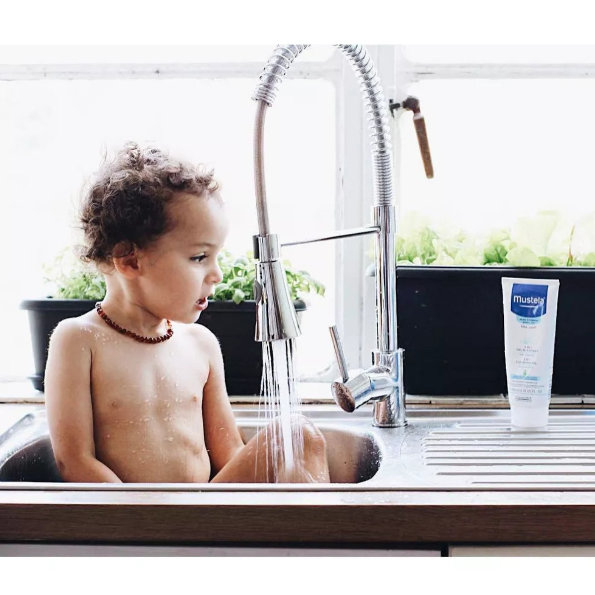 Mustela Baby 2-in-1 Cleansing Gel For Babies and Newborns