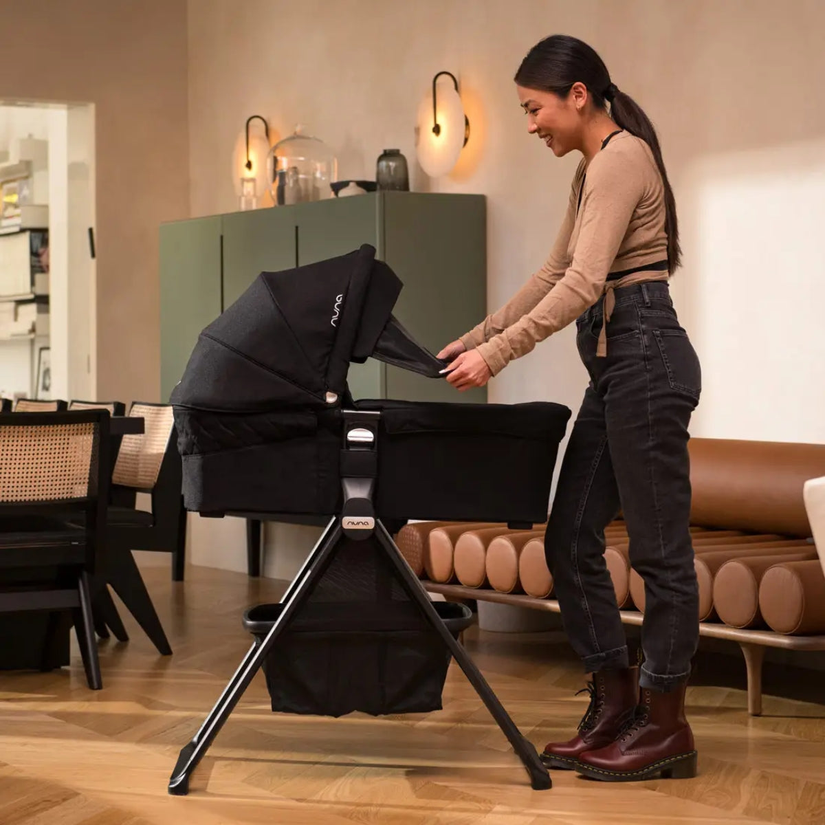 Nuna Mixx Series Bassinet & Stand BMW Collection - Element