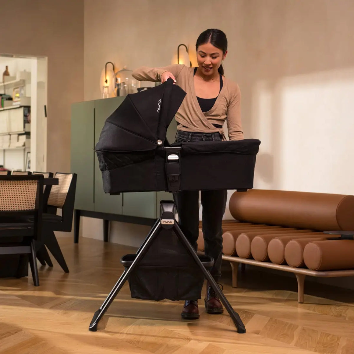 Nuna Mixx Series Bassinet & Stand BMW Collection - Element